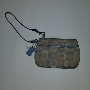 Coach NWT Signature Wristlet